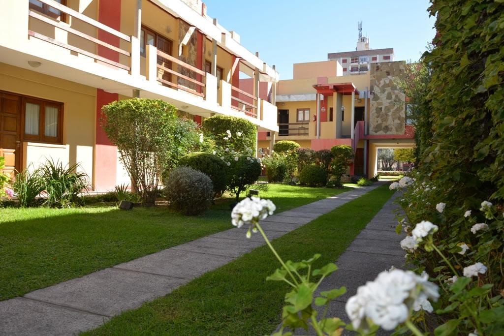 Hotel Del Pilar サルタ エクステリア 写真