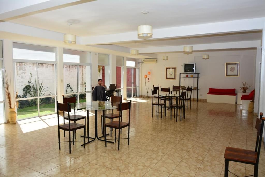 Hotel Del Pilar サルタ エクステリア 写真